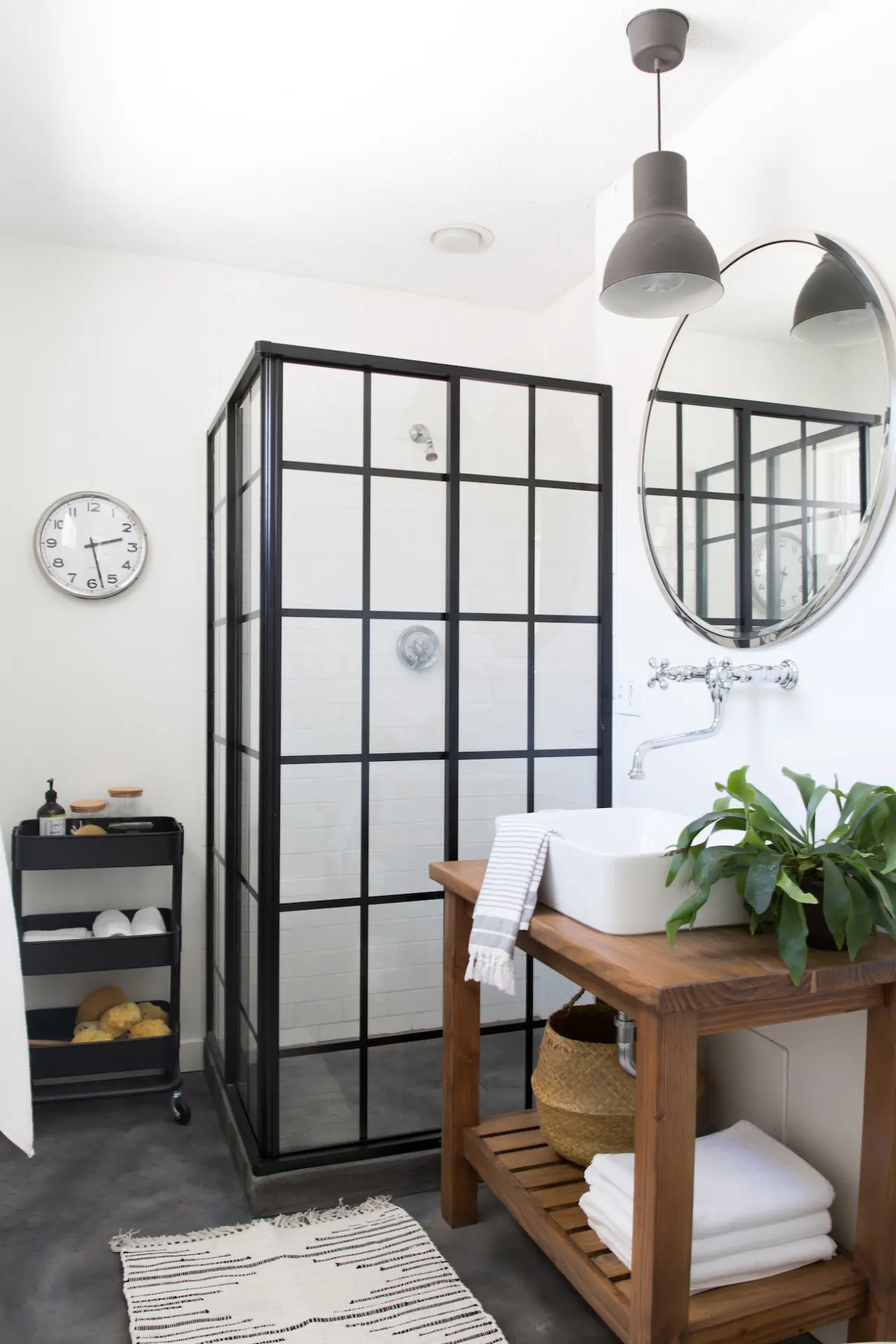 Black Frame Shower Bath